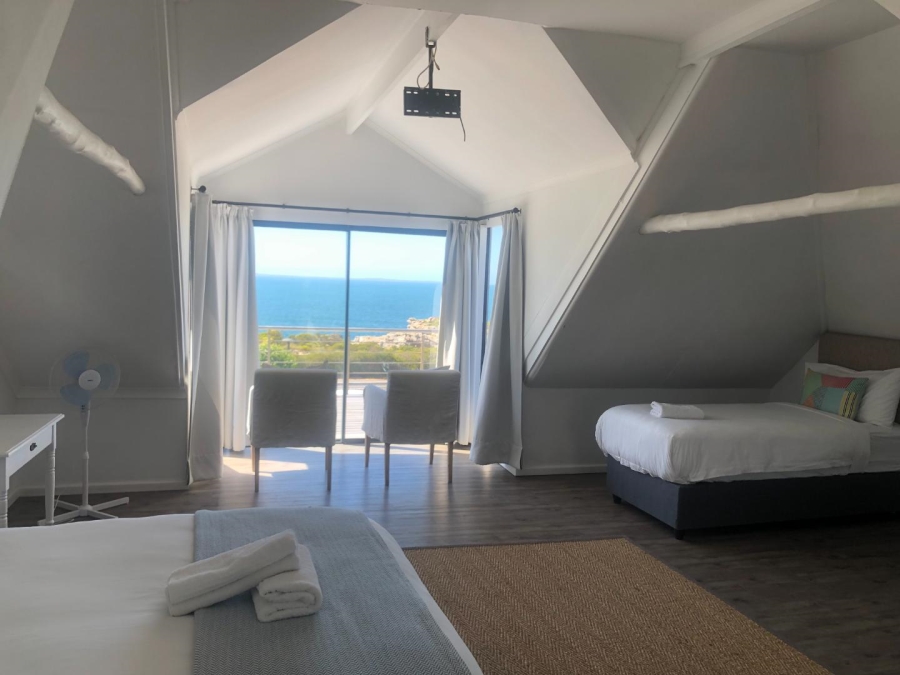 6 Bedroom Property for Sale in Westcliff Western Cape